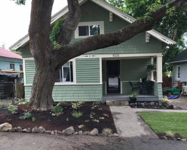 Main picture of 1025 E 12th Ave