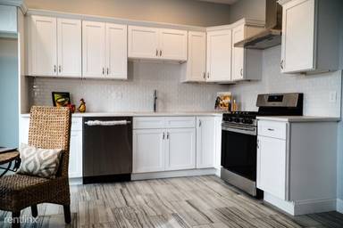 Main picture of 40 Wayland St
