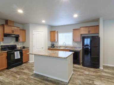Main picture of 624 E Rodeo Rd