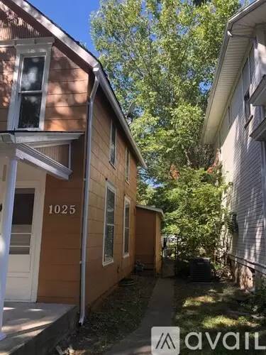 Main picture of 1025 SW Clay St