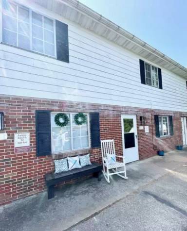 Main picture of 513 Vale Ave