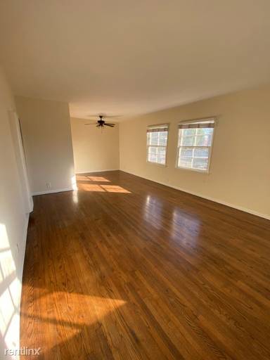 Main picture of 6851 6859 Willoughby Ave