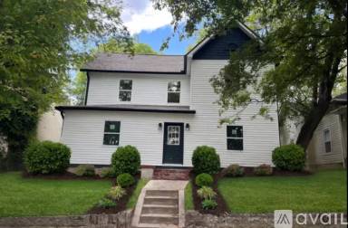 Main picture of 2827 E 5th Ave