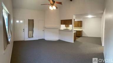 Main picture of 611 S Las Vegas Trl