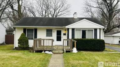 Main picture of 1031 Field Dr
