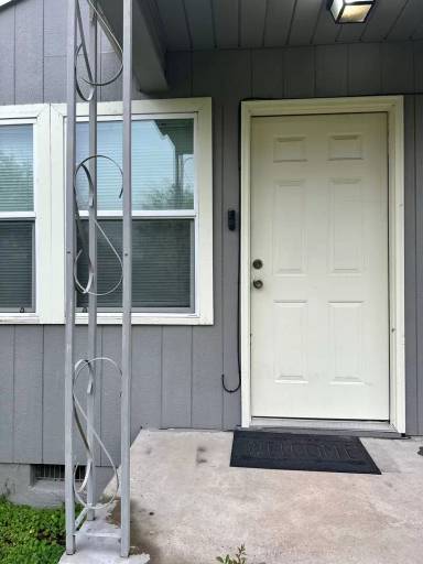Main picture of 1713 NW Irwin Ave