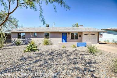 Main picture of 820 W 9th St