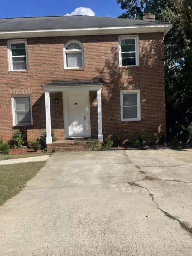 Main picture of 11 Crescent Ln