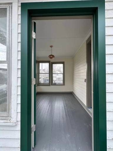 Main picture of 15 S Maple St