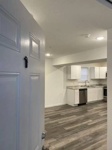 Main picture of 406 James Ave