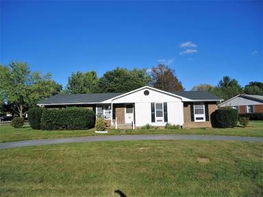 Main picture of 221 Fredericktowne Dr
