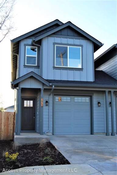 Main picture of 273 N 1st St