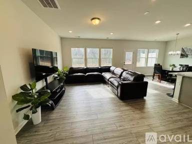 Main picture of 499 Glen Clova Dr