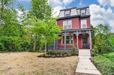 Main picture of 1586 Spring Lawn Ave