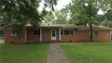Main picture of 104 Martin Cir