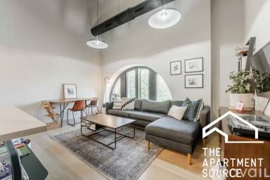 Main picture of 3061 W Logan Blvd