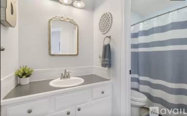 Main picture of 114 Maplewood Dr