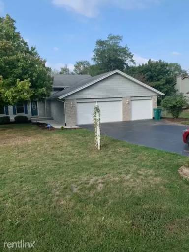 Main picture of 6857 N Alpine Dr