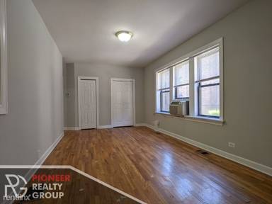 Main picture of 3720 1/2 N Pine Grove Ave