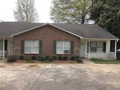 Main picture of 214 McFadden St