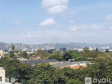 Main picture of 345 S Doheny Dr
