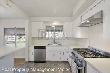 Main picture of 2112 N Kenwood St