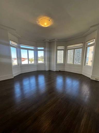 Main picture of 2960 Polk St