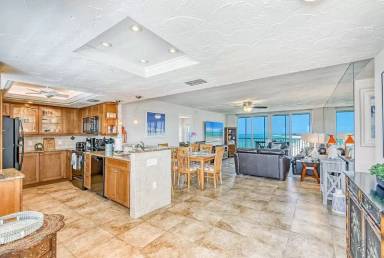 Main picture of Crystal Sands on Siesta Key