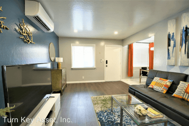 Main picture of 470 N 3rd St