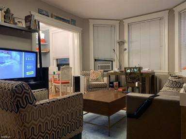 Main picture of 120 Riverway