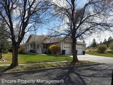 Main picture of 1893 NE Derek Dr