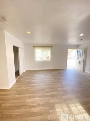 Main picture of 4847 Topanga Canyon Blvd