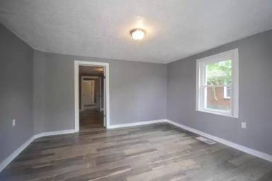 Main picture of 604 S Highland Ave