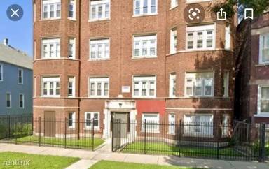 Main picture of 9006 S Escanaba Ave