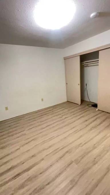 Main picture of 291-297 N 10th St