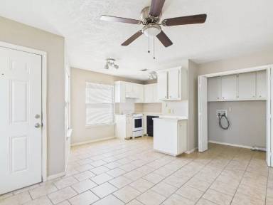 Main picture of 296 Friendship Ln