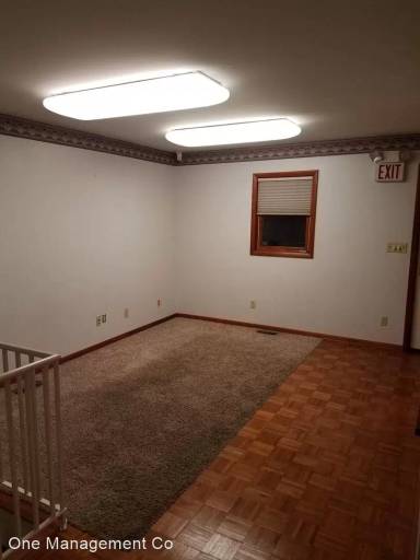 Main picture of 153 S Paint St