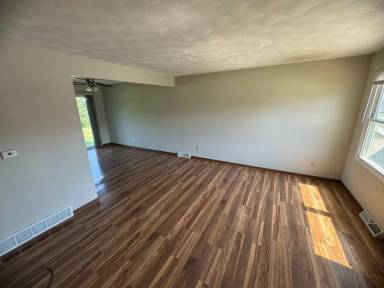 Main picture of 3302 W 18th St