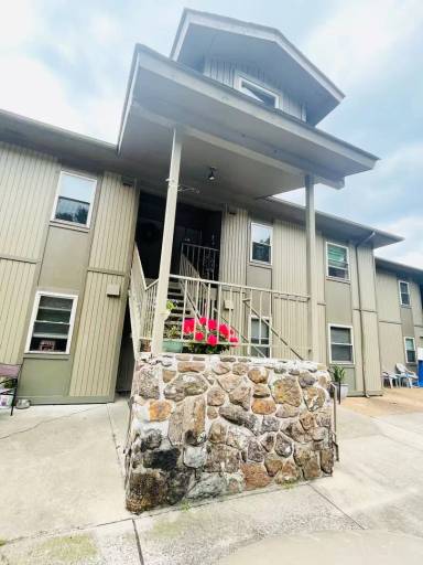 Main picture of West Hill Apartments