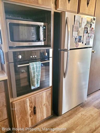 Main picture of 56680 Lloyd Way