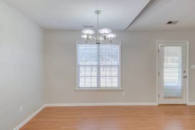 Main picture of 237 Wexford Dr