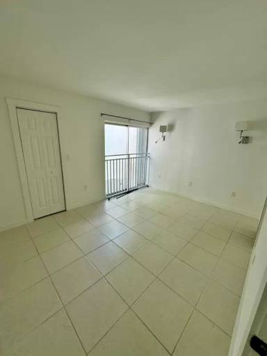 Main picture of 1916 SW 17th Ave