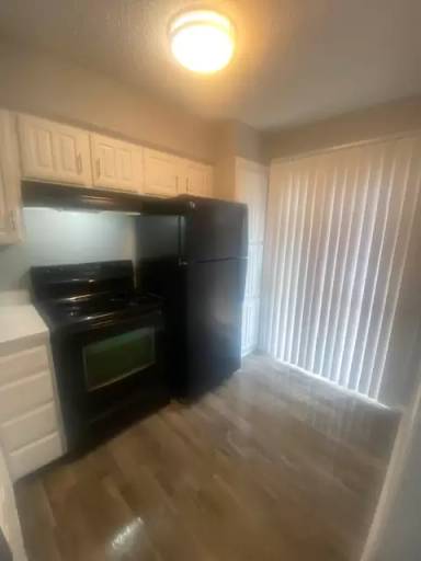 Main picture of 2100 Remington St
