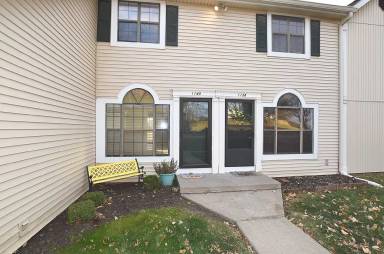 Main picture of 1140 Hampton Ln