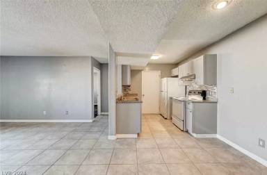 Main picture of 5220 Mission Carmel Ln