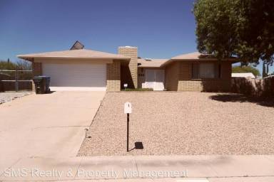 Main picture of 900 Mimosa Cir