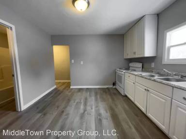 Main picture of 326 W 6th St