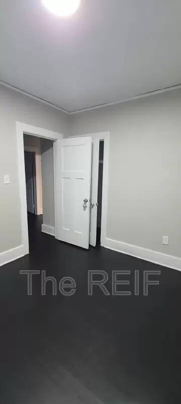 Main picture of 4334 Pacific St