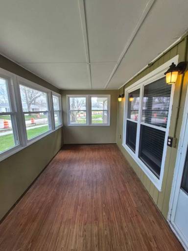 Main picture of 205 Meadowbrook Dr