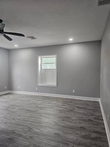 Main picture of 228 1/2 N Main St